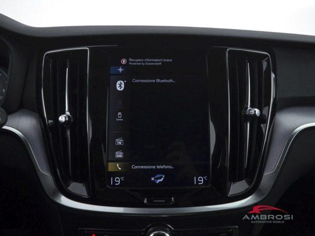 VOLVO V60 Cross Country D4 AWD Geartronic Business Plus