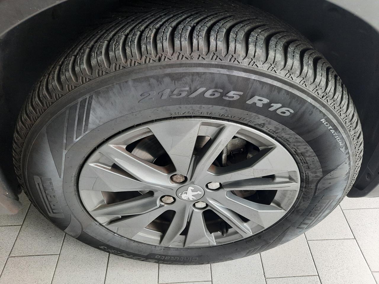 Peugeot 2008 PureTech 100 S&S Active Pack