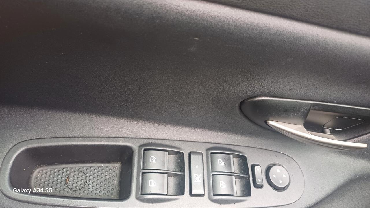 Lancia Ypsilon 1.2 69 CV 5 porte S&S Platinum