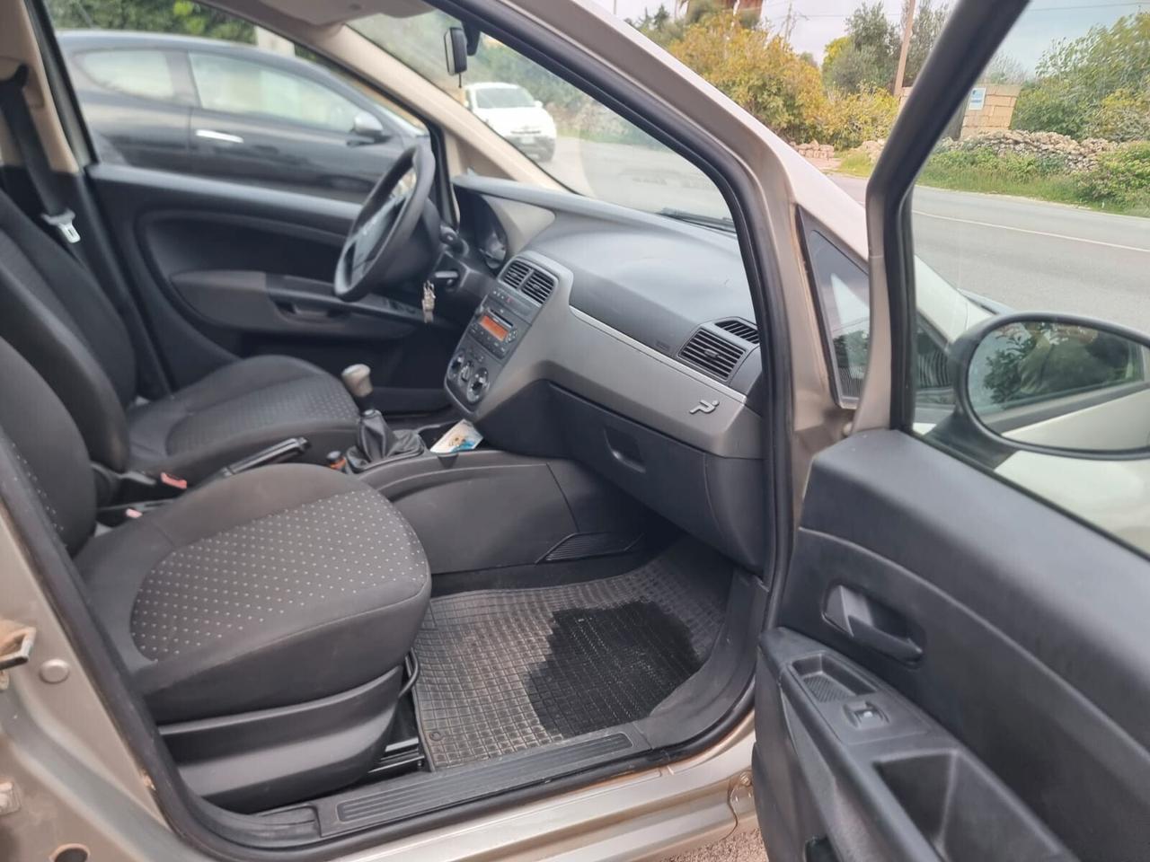Fiat Grande Punto 1.3 MJT 75 CV 5 porte Active