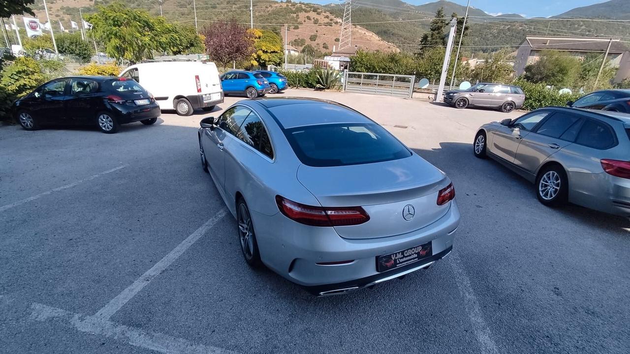 Mercedes-benz E 220 d Auto Premium AMG Coupé