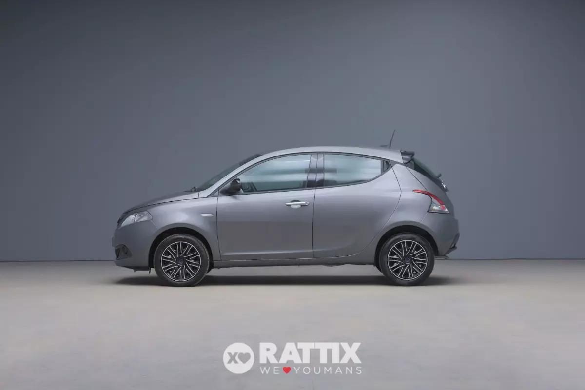 Lancia Ypsilon 1.0 Firefly Hybrid 70CV Silver Plus