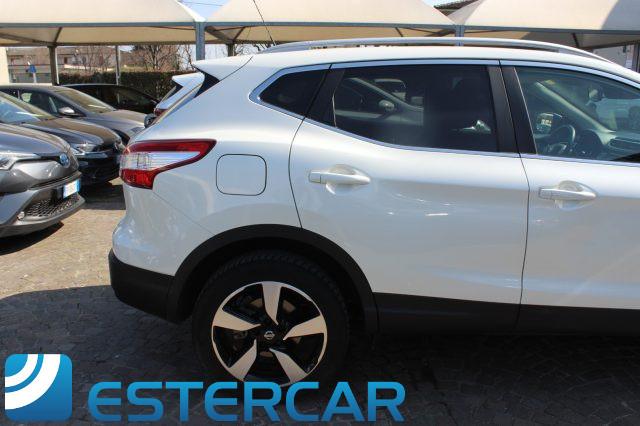 NISSAN Qashqai 1.6 dCi 4WD N-Connecta TETTO