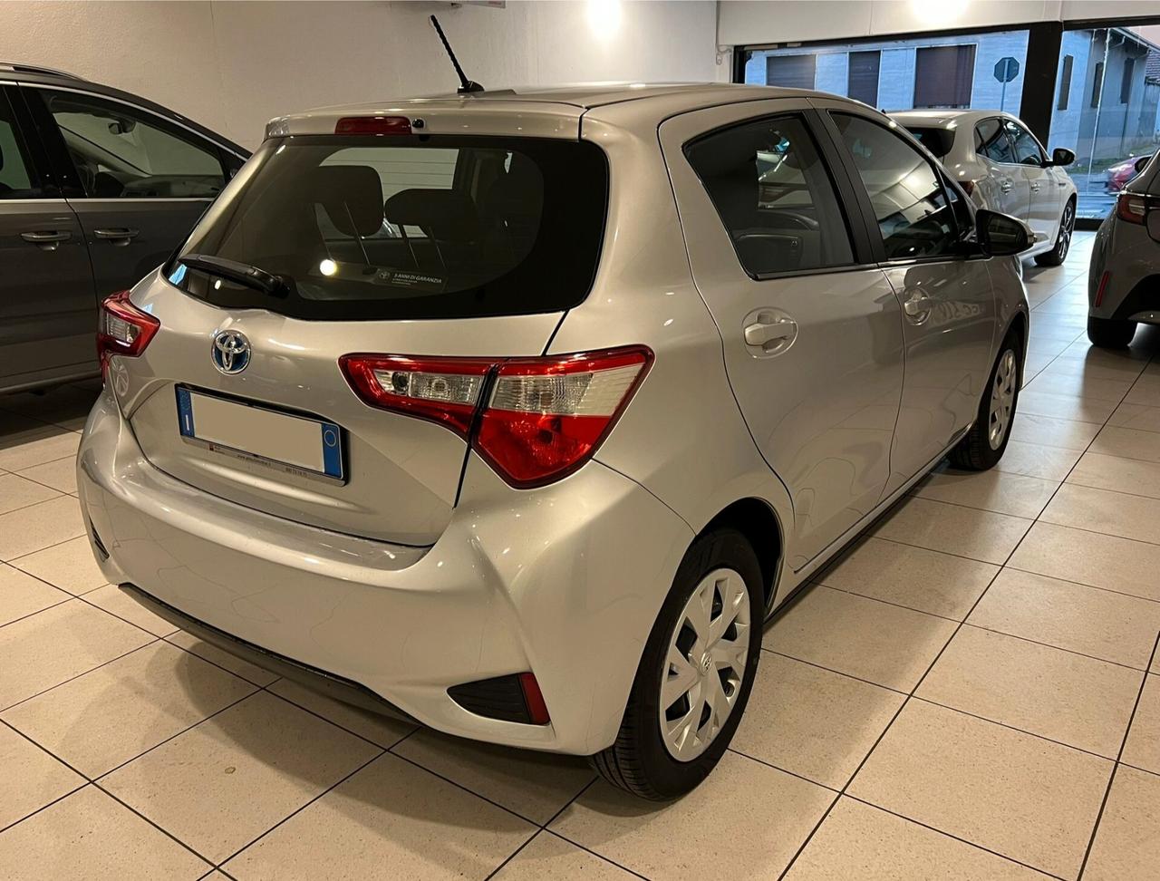 Toyota Yaris 1.5 Hybrid 5 porte Business - 2019