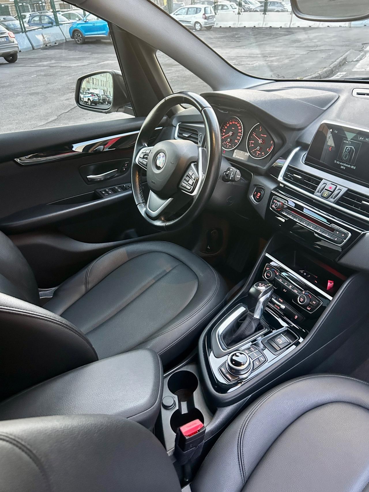 Bmw 2er Active Tourer 218d Luxury sport