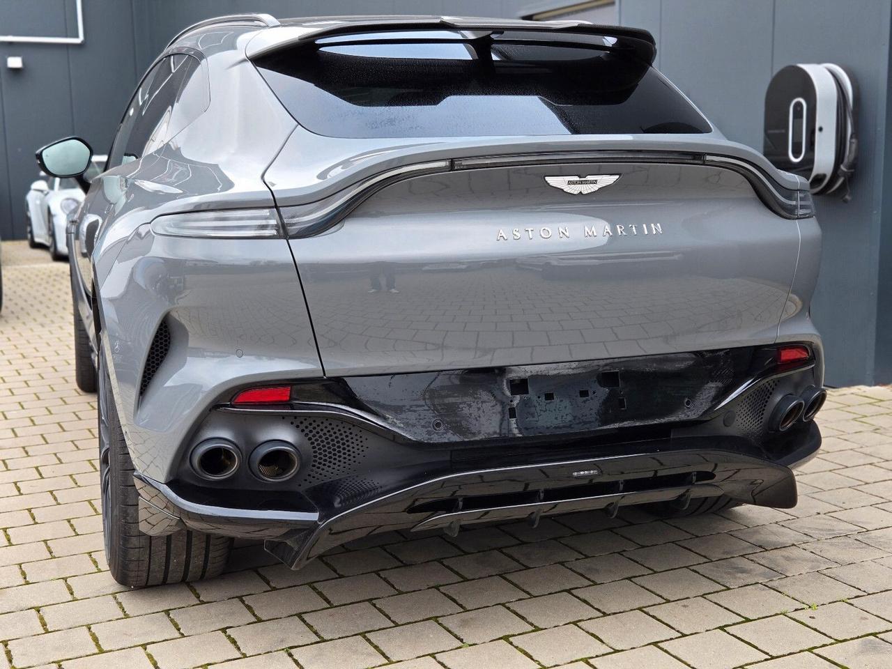 Aston Martin DBX DBX707