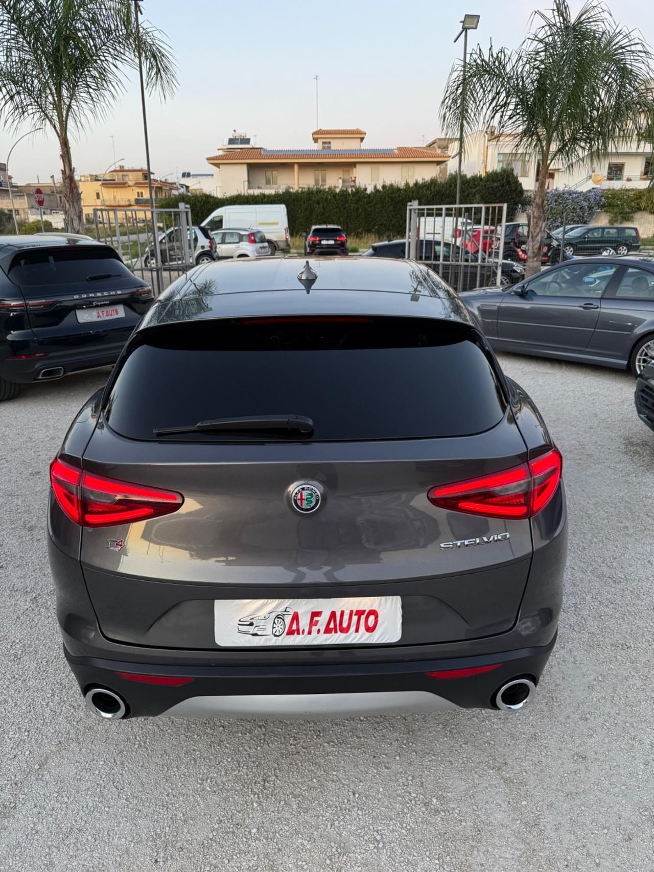 Alfa Romeo Stelvio 2.2 Turbodiesel 210 CV AT8 Q4 Executive
