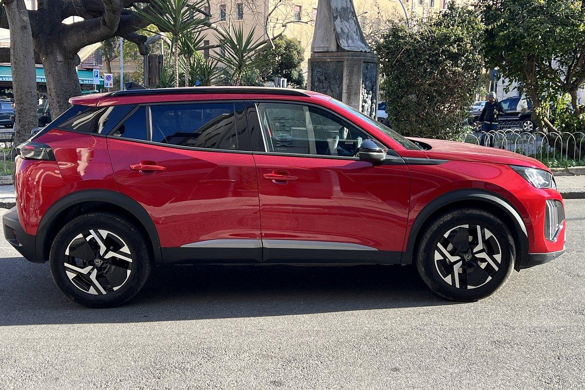 PEUGEOT 2008 PureTech 100 S&S Allure