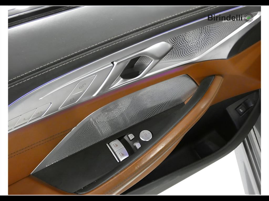 BMW Serie 8 (G15/F92) - 840i xDrive Coupé