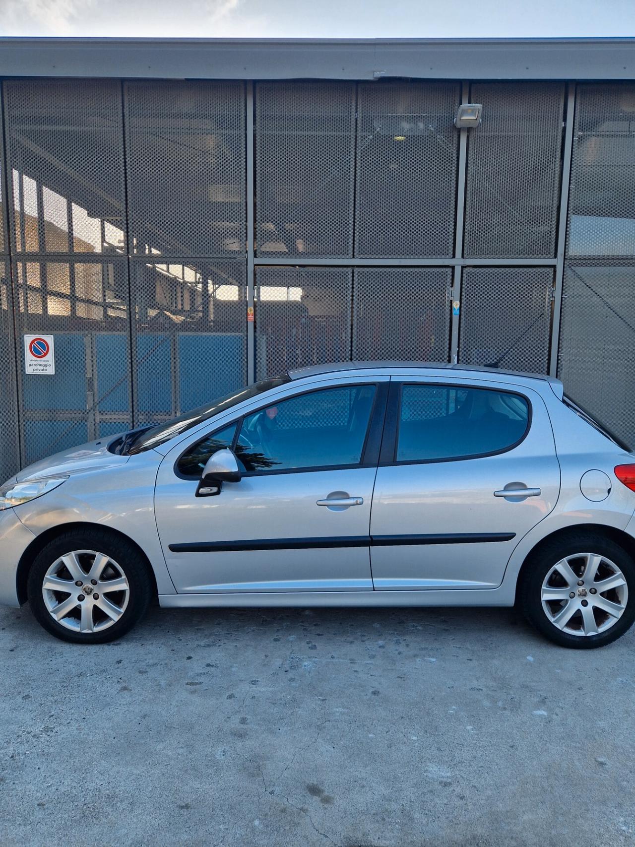 Peugeot 207 1.6 VTi 120CV 5p. - Garanzia 12 Mesi