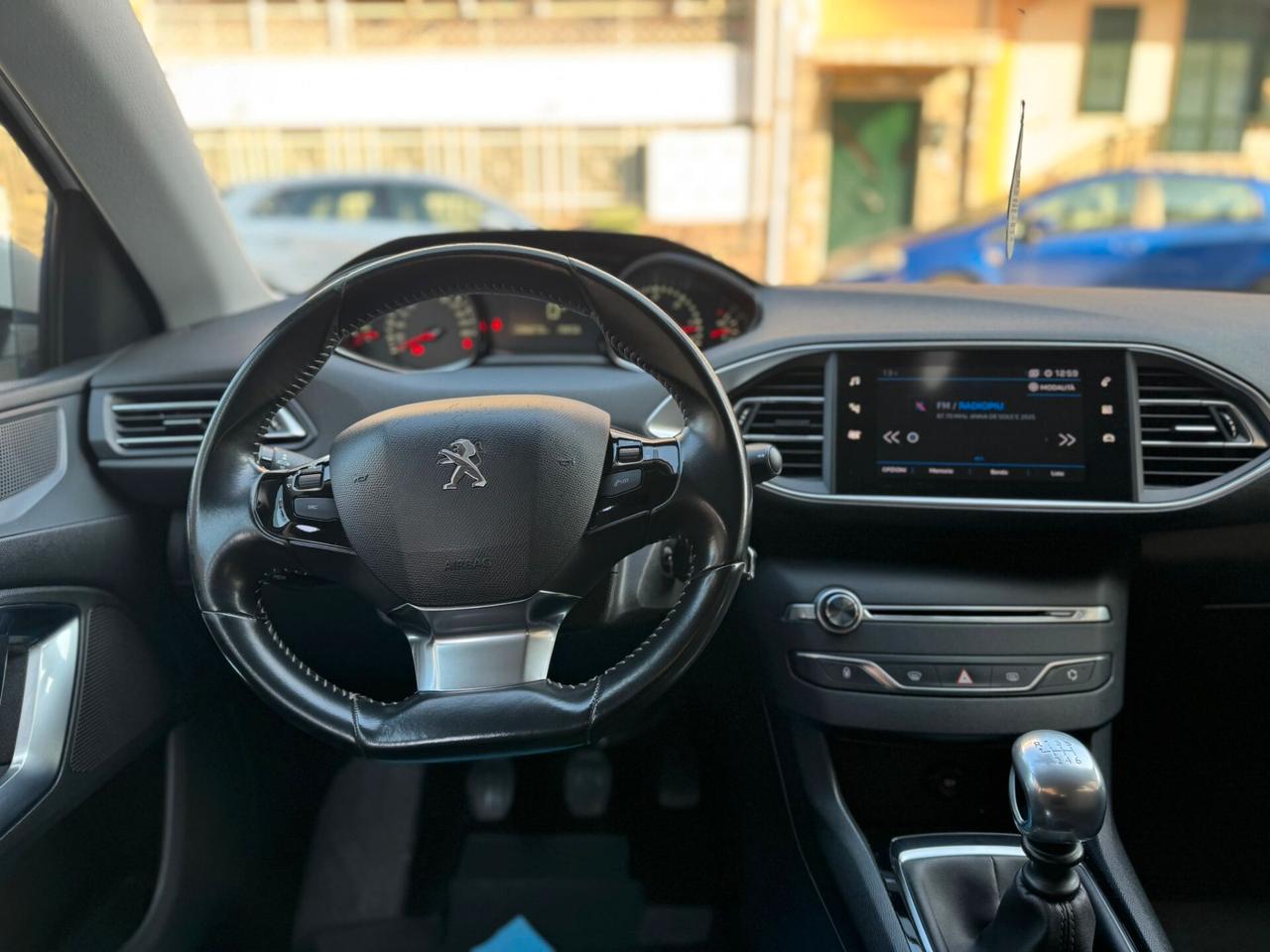 Peugeot 308 BlueHDi 100 S&S Allure