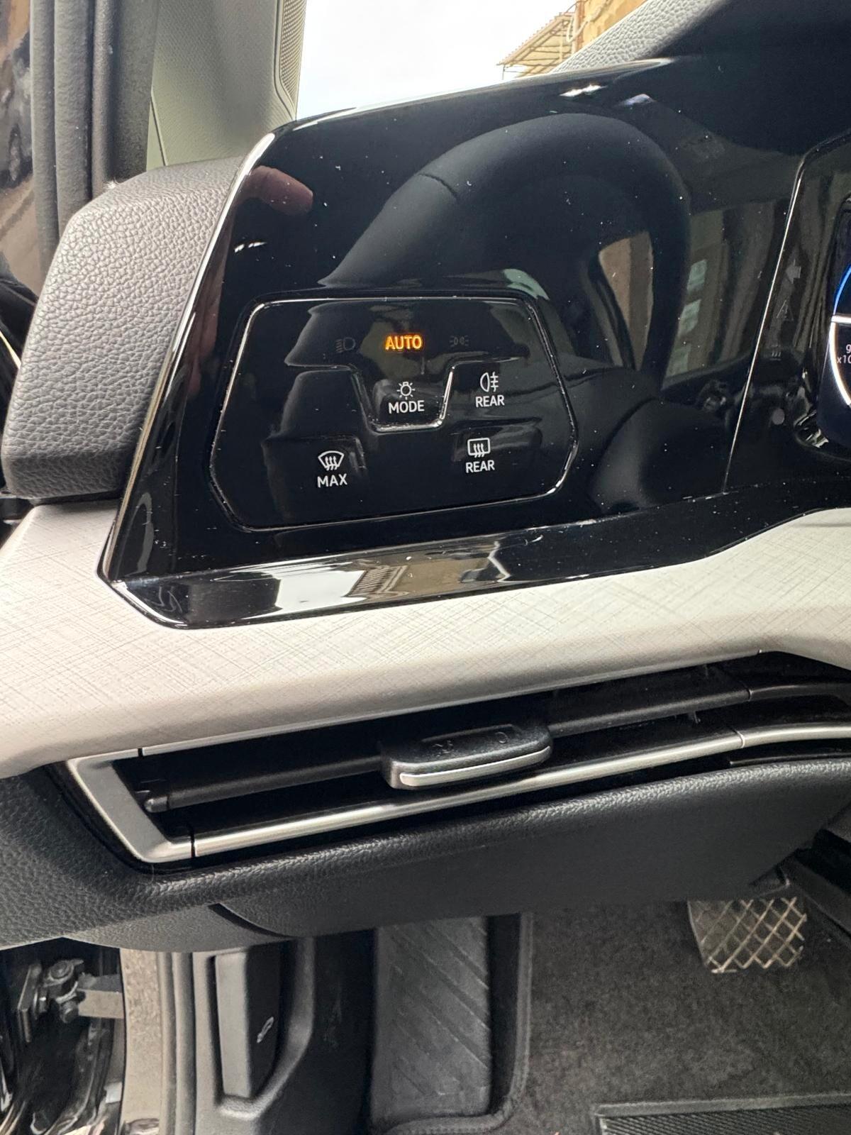Golf 2.0 TDI 115 CV SCR Life
