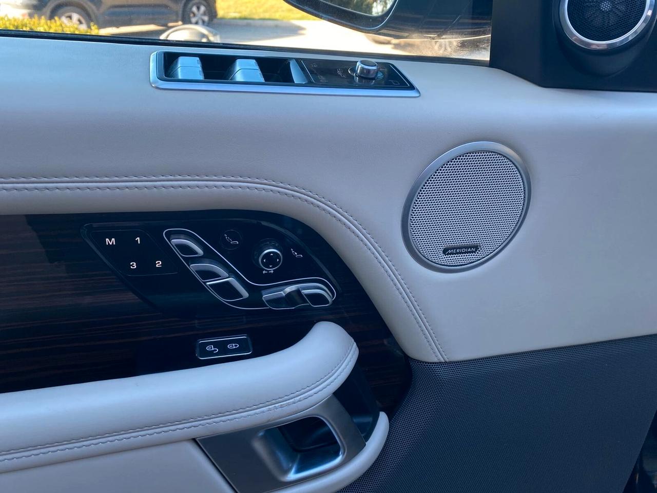 Land Rover Range 3.0 SDV6 Autobiography