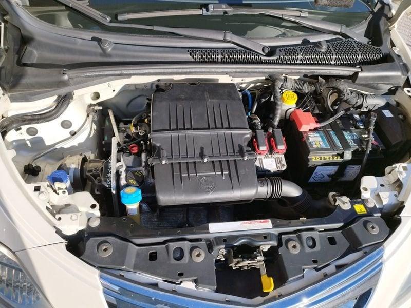 Lancia Ypsilon Ypsilon 1.2 69 CV 5 porte S&S Silver