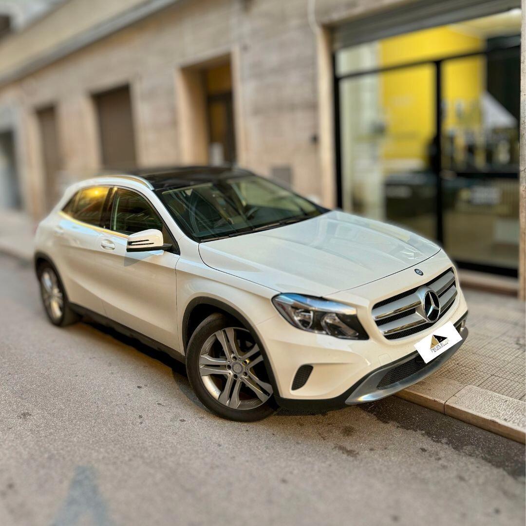 Mercedes GLA 200 CDI **FULL**