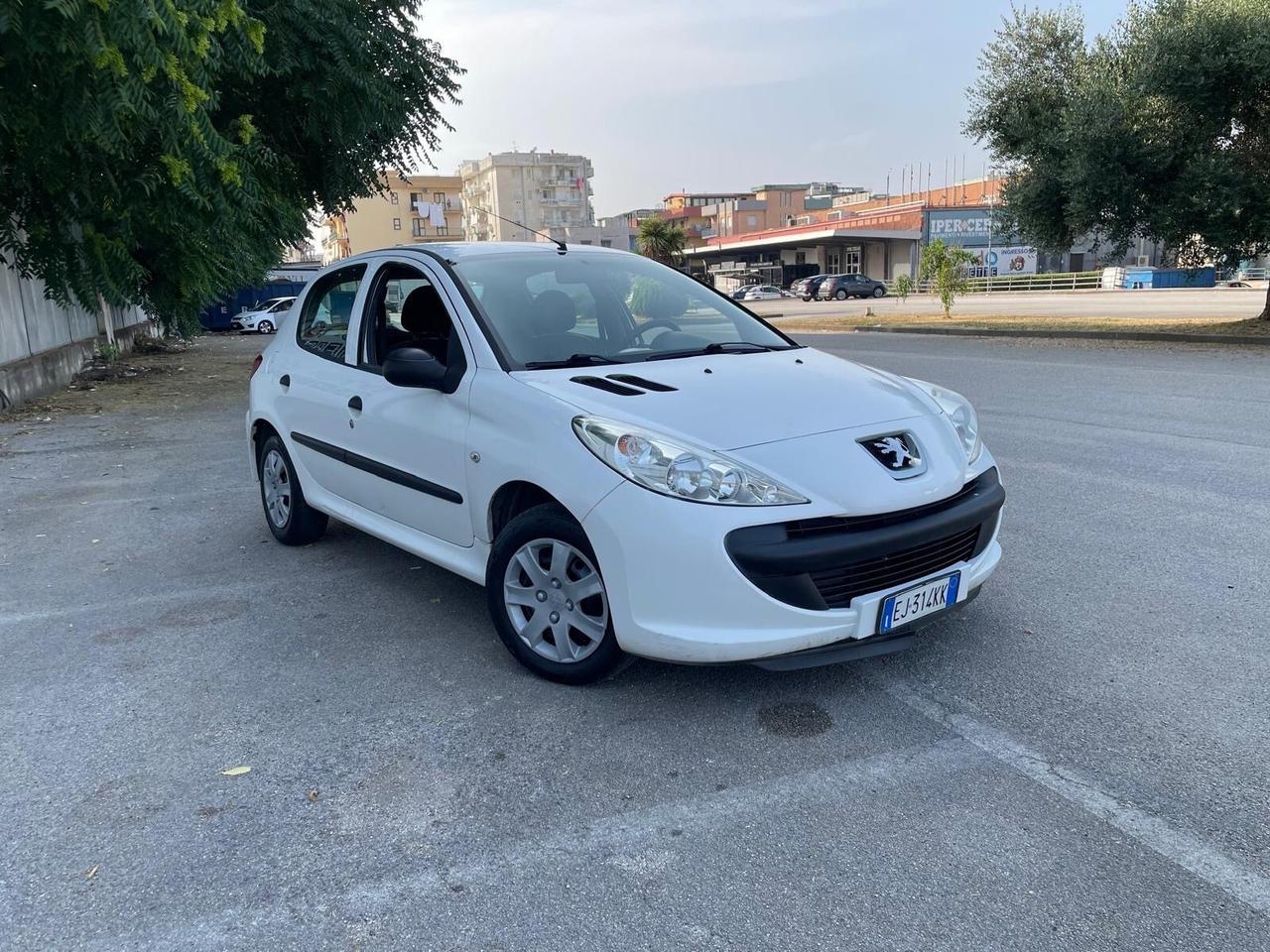 Peugeot 206 Plus Restayling 1.1benz 5p. Full clima e Idroguida