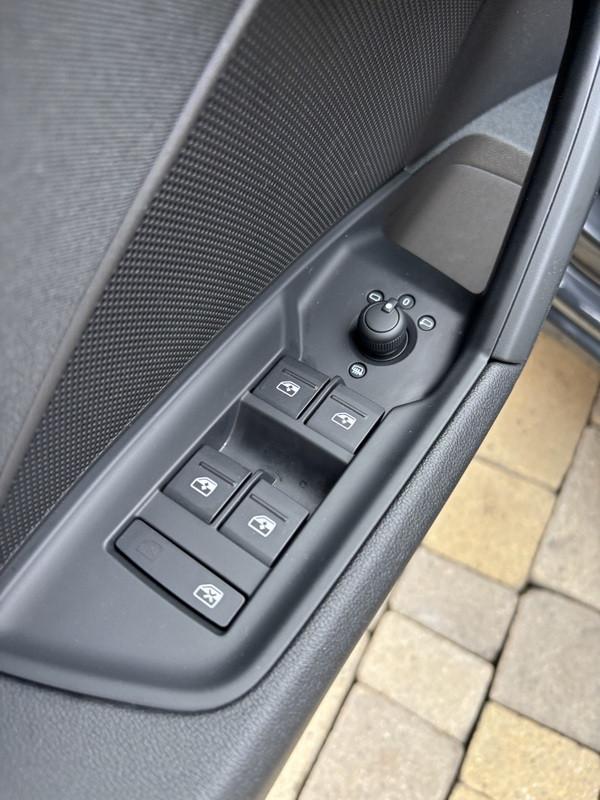 Audi A3 Sportback 30 2.0 tdi Business LED-NAVI-16"