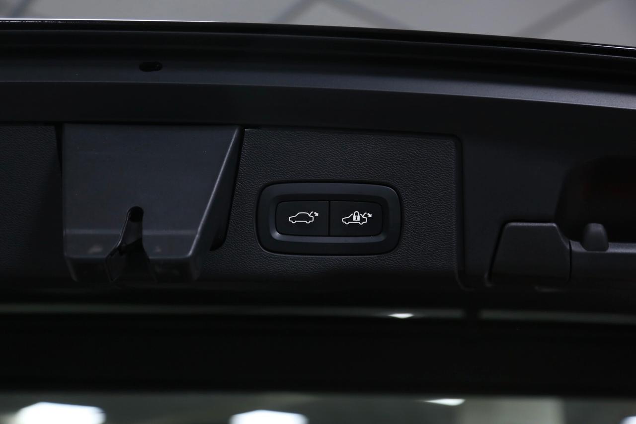 Volvo XC60 B4 D Automatic Core 197 cv