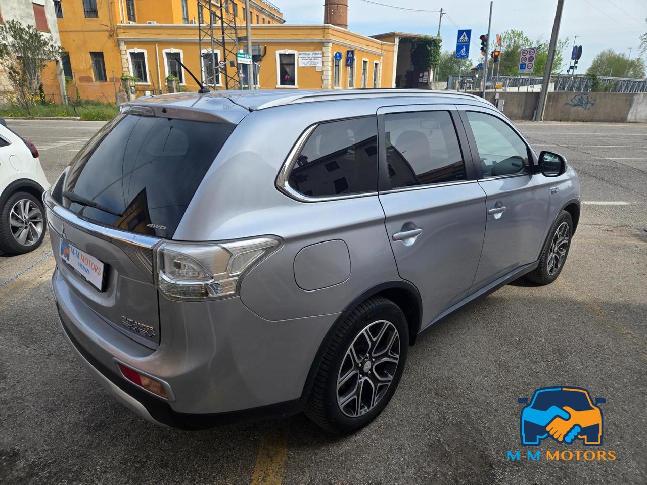 Mitsubishi Outlander phev 2.0 Instyle Diamond 4wd
