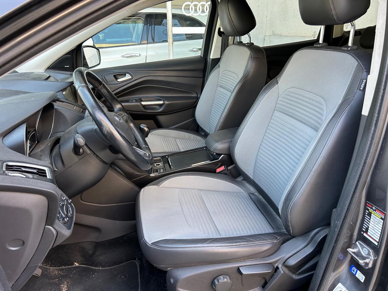 Ford Kuga 1.5 TDCI 120 CV Titanium