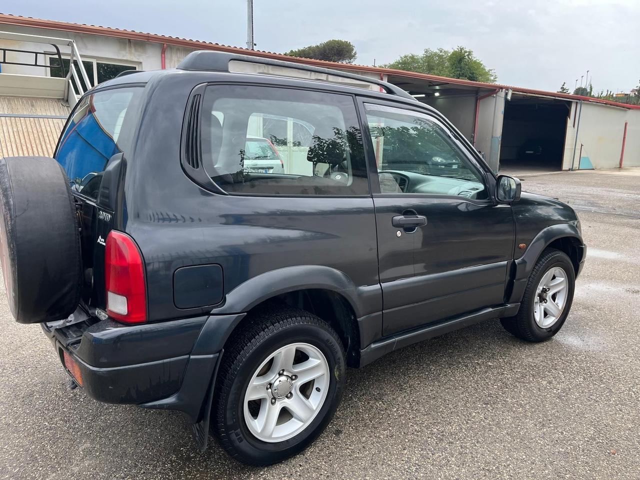 Suzuki grand vitara 3 P-2.0 td-4x4-2003