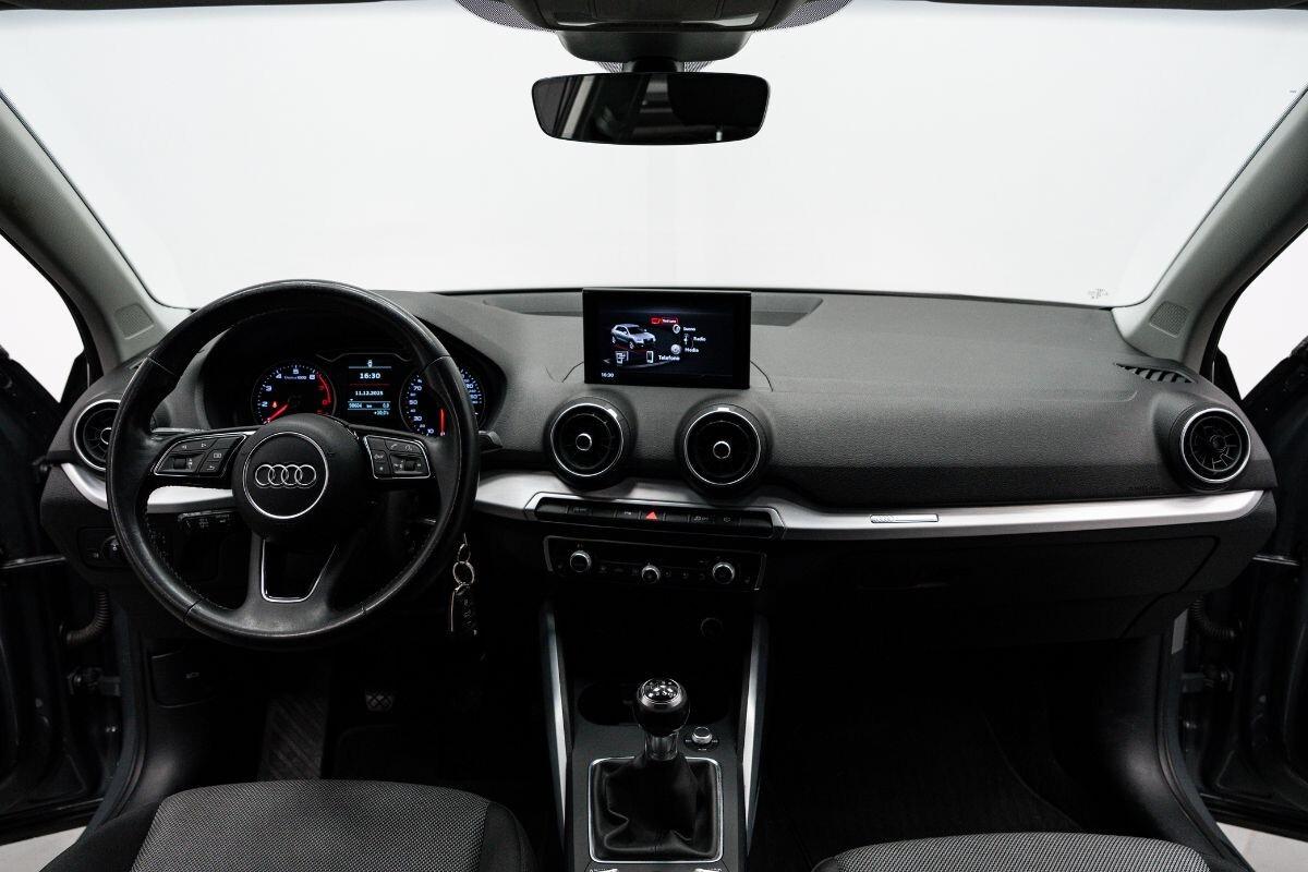 Audi Q2 30 TFSI Business