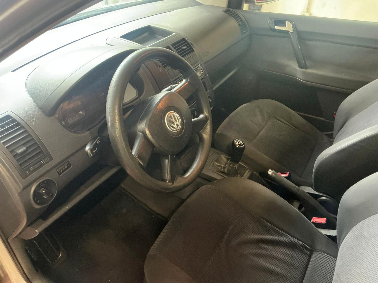 Volkswagen Polo 1.4/75CV 16V 5p. Sportline