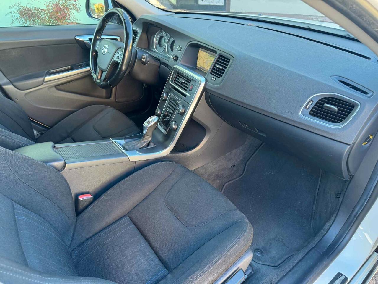 Volvo V60 D2 1.6 Powershift Ocean Race