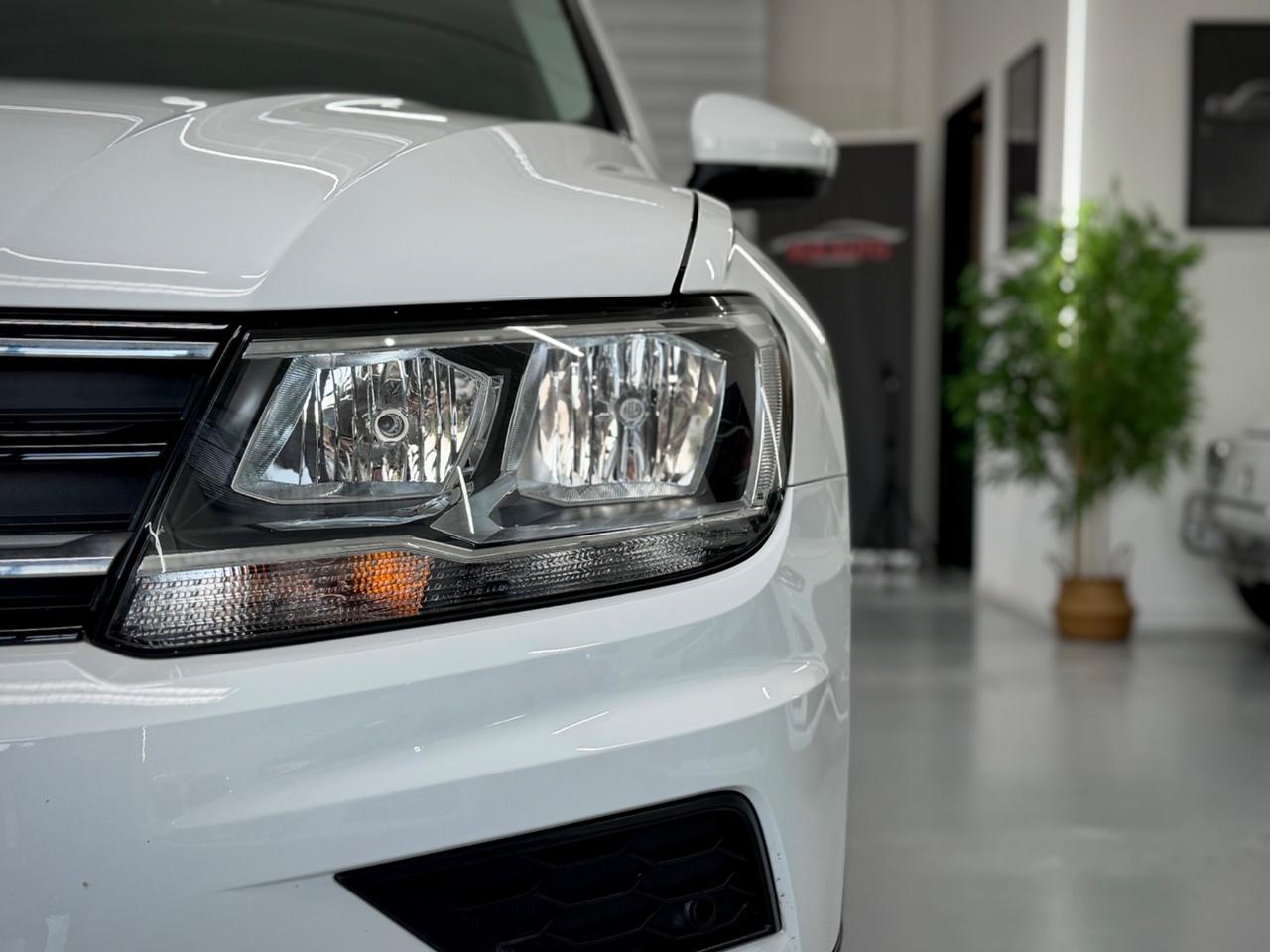 Volkswagen Tiguan 2.0 TDI SCR DSG 4MOTION Business BMT