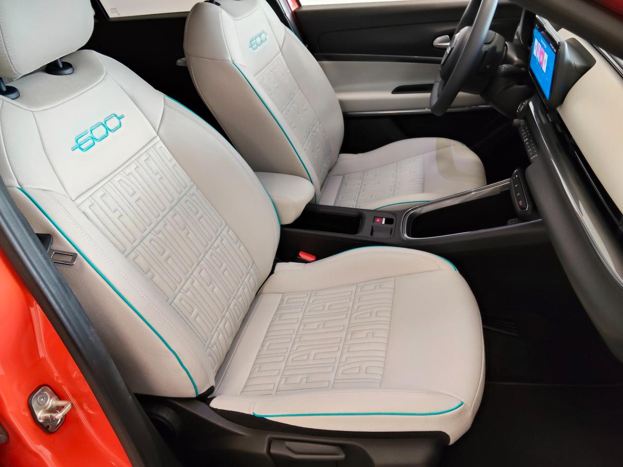 Fiat 600 Hybrid 1.2 100 CV La Prima