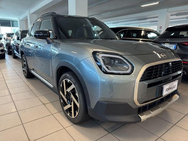MINI Mini Countryman U25 Mini C Favoured Countryman