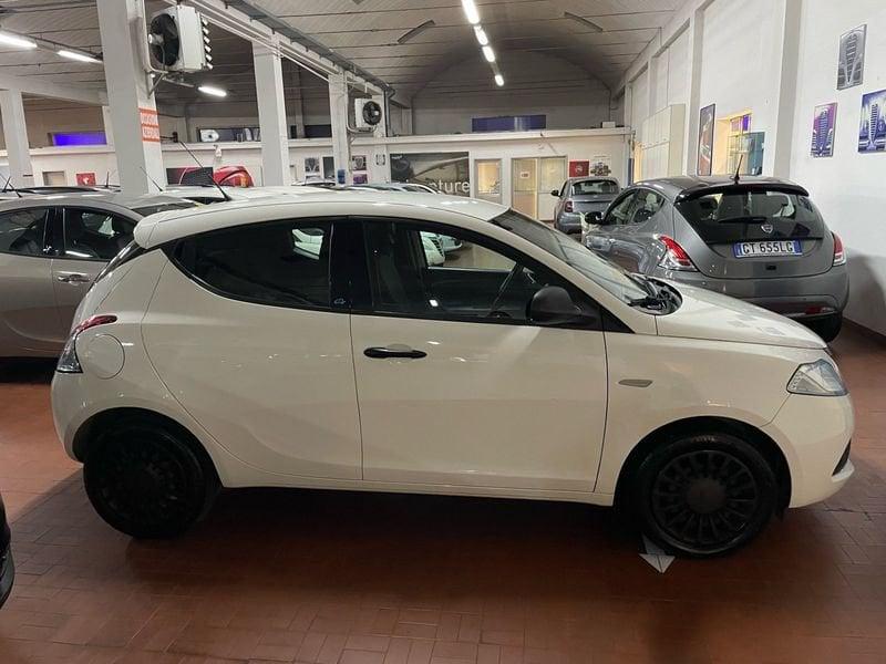 Lancia Ypsilon 1.2 69 CV 5 porte GPL Ecochic Elefantino Blu - Garanzia 1 anno