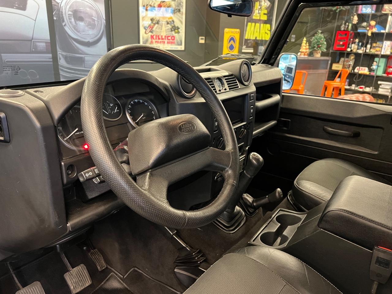 Land Rover Defender 110 2.4 TD4 Station Wagon SE