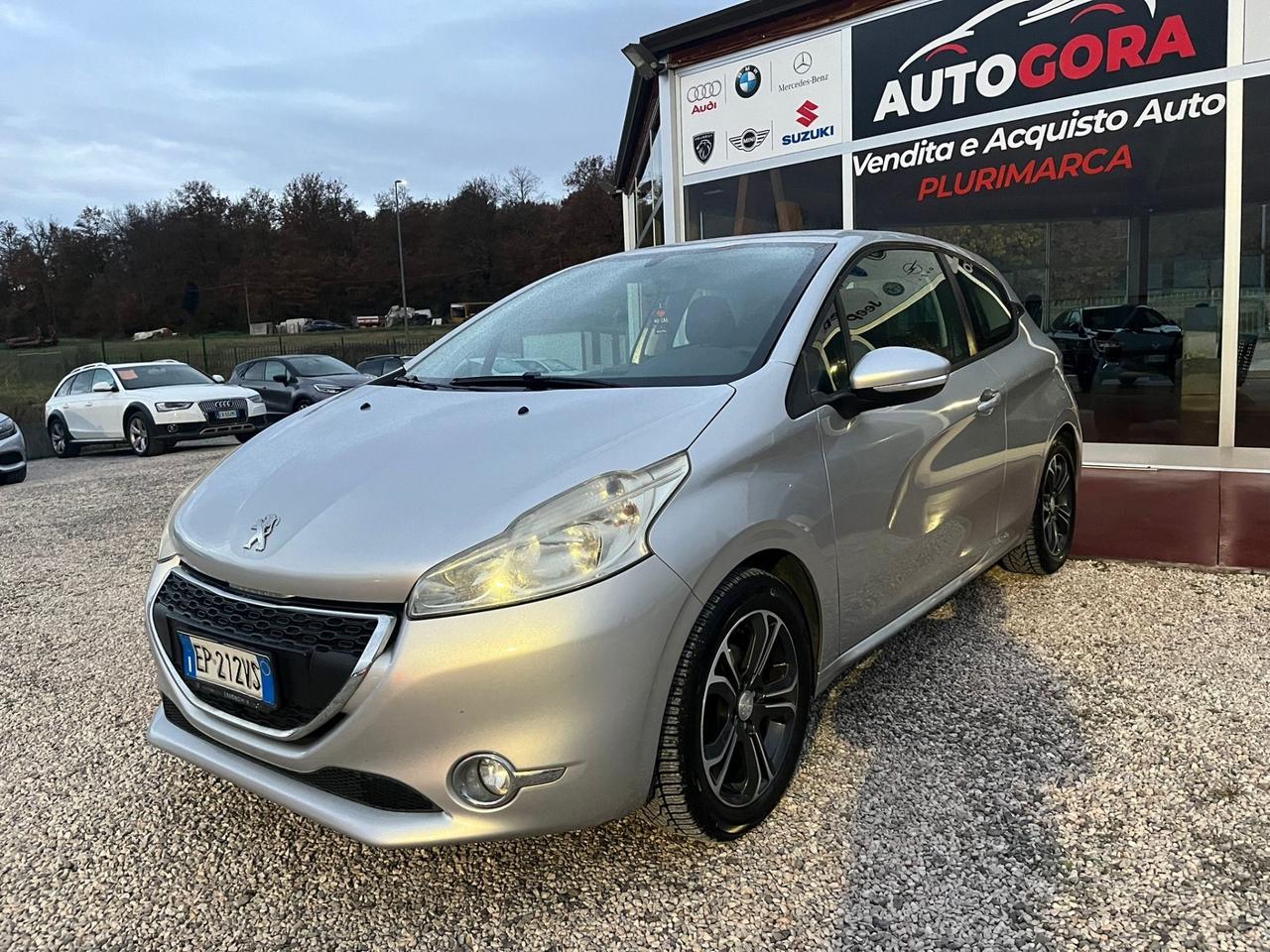 Peugeot 208 1.4 HDi 68 CV 3 porte Allure