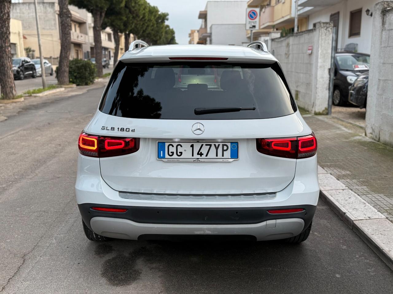 Mercedes GLB 180d Automatic PELLE CAMERA NAVI 2021