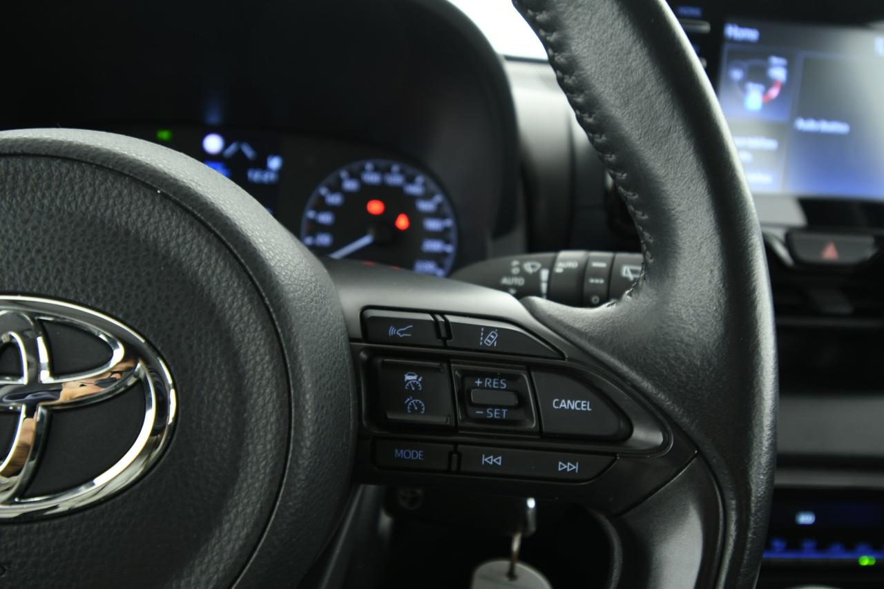 TOYOTA Yaris 1.5h Business CAMERA+ACC+APP CONNECT+NEOPATENTATI