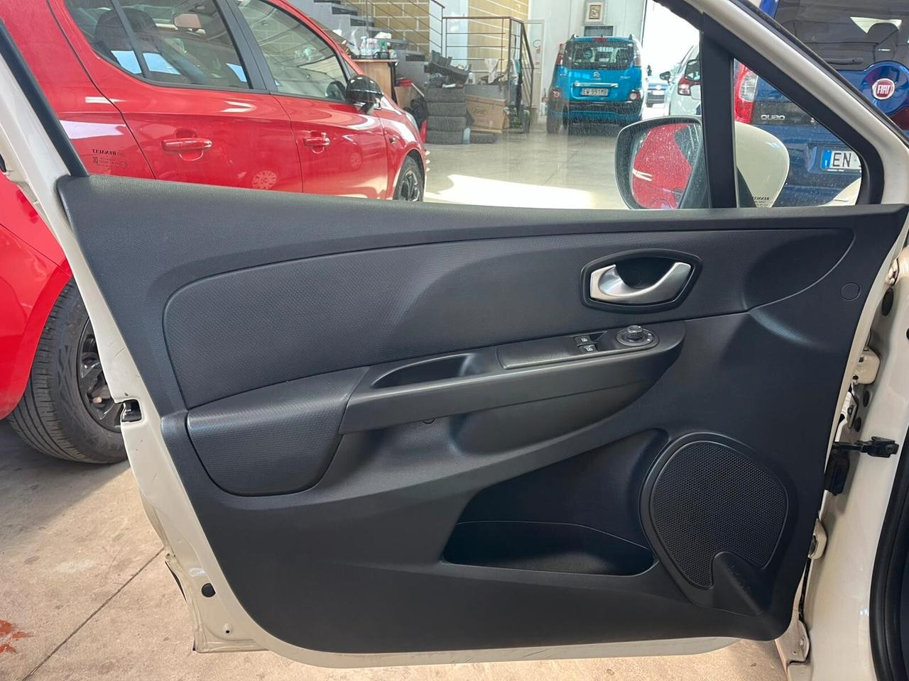 Renault Clio 1.5 dCi 8V 75CV 5 porte Costume National