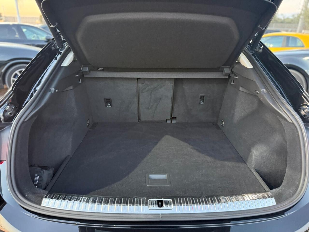 Audi Q3 SPB 35 TDI S Line Edition *Tetto*Ambient Led