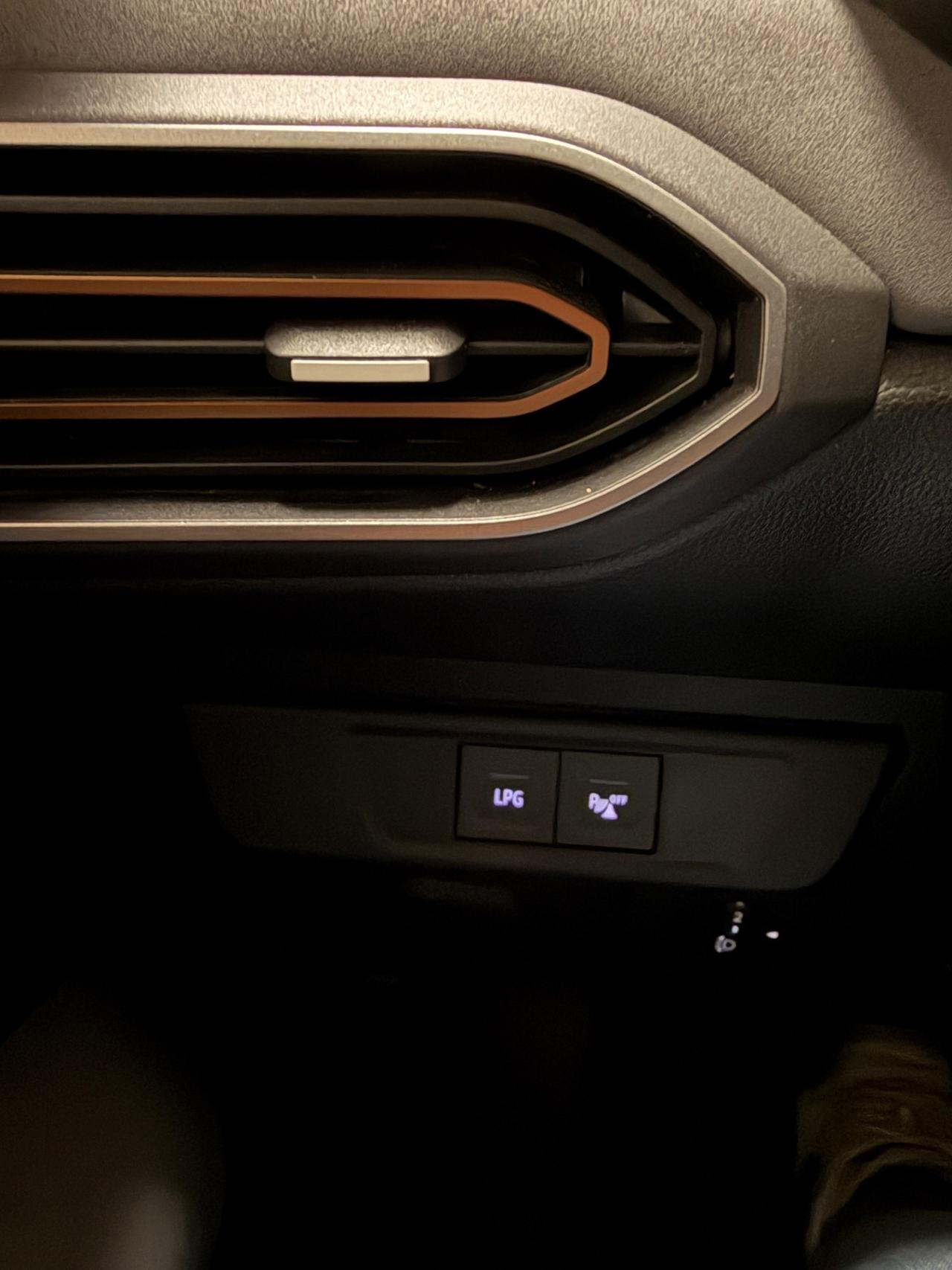 Dacia Sandero Stepway 1.0 TCe ECO-G Extreme Up