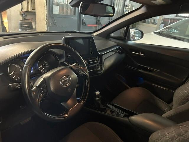 Toyota C-HR 2.0 Hybrid E-CVT Premiere