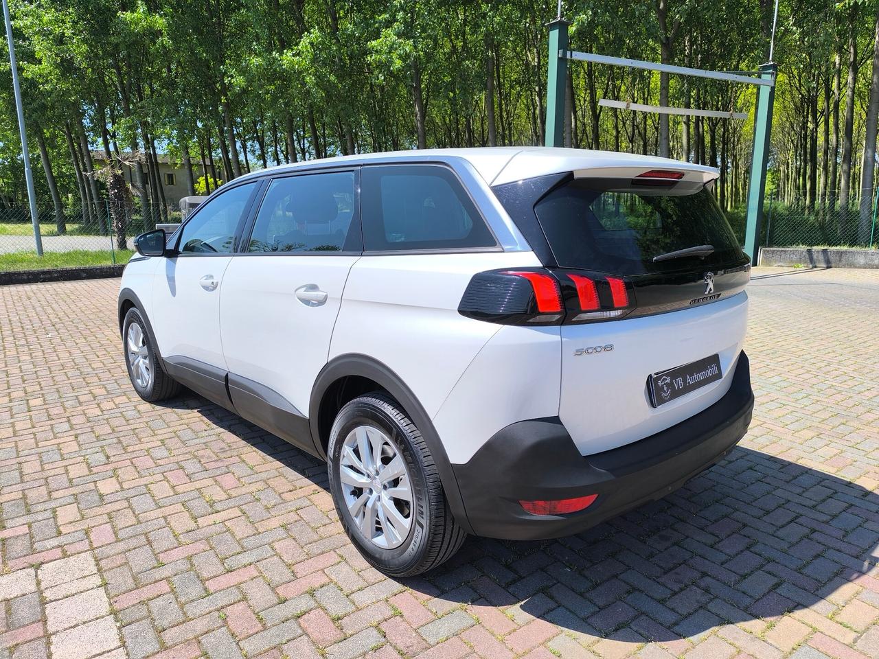 Peugeot 5008 BlueHDi 130 S&S EAT8 Active Pack
