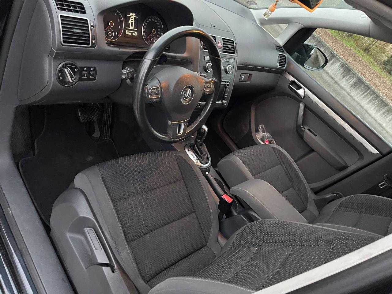 Volkswagen Touran Business 1.4 DSG Highline EcoFuel