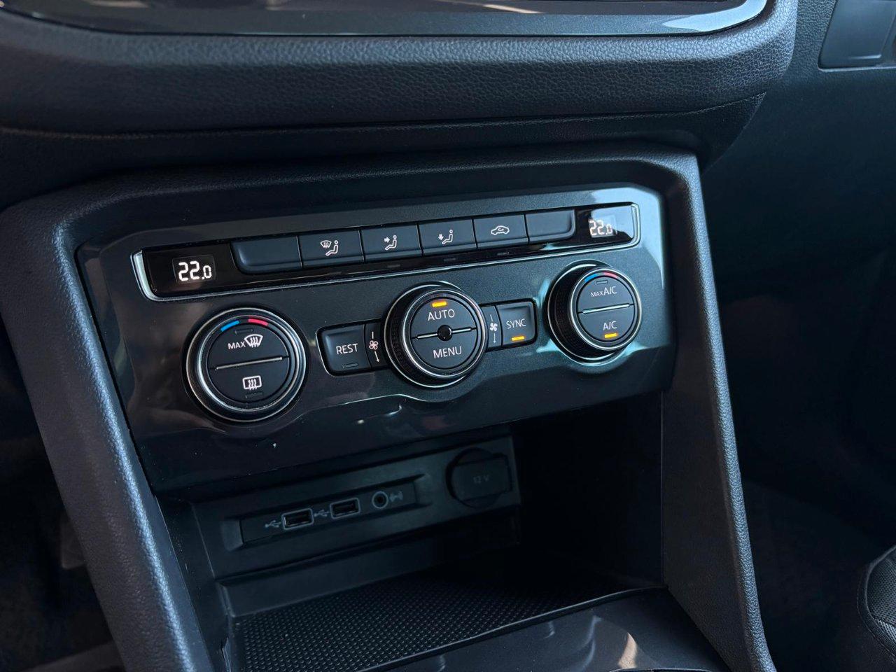 Volkswagen Tiguan 2.0 tdi R-Line 150cv