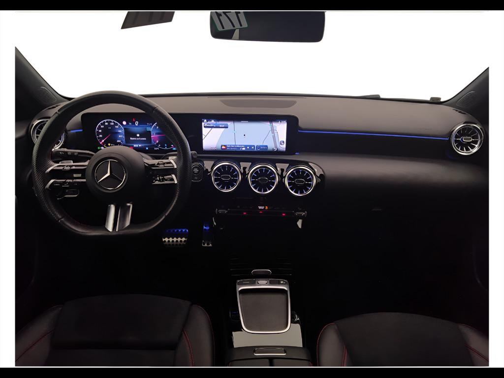 Mercedes-Benz Classe A - W177 2018 - A 180 d Premium auto