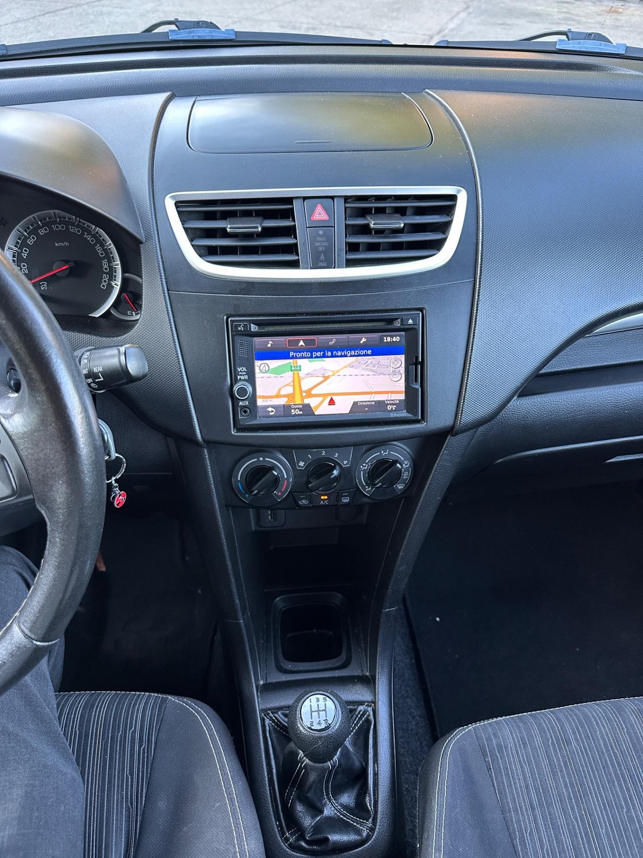Suzuki Swift 1.2 VVT 5 porte B-Top Bi-Color