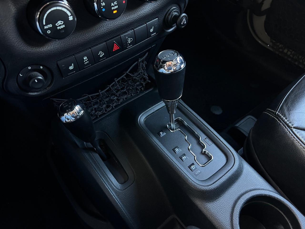 Jeep Wrangler Wrangler 2.8 crd Sahara auto E6