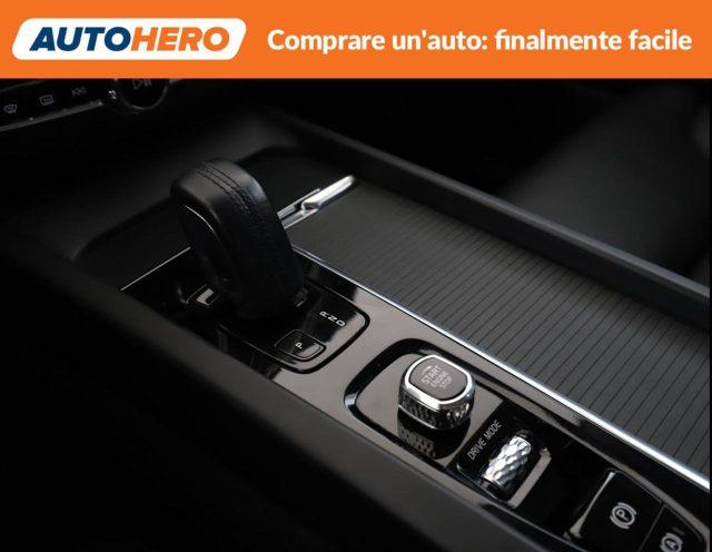 VOLVO XC60 B4 (d) AWD Geartronic Momentum