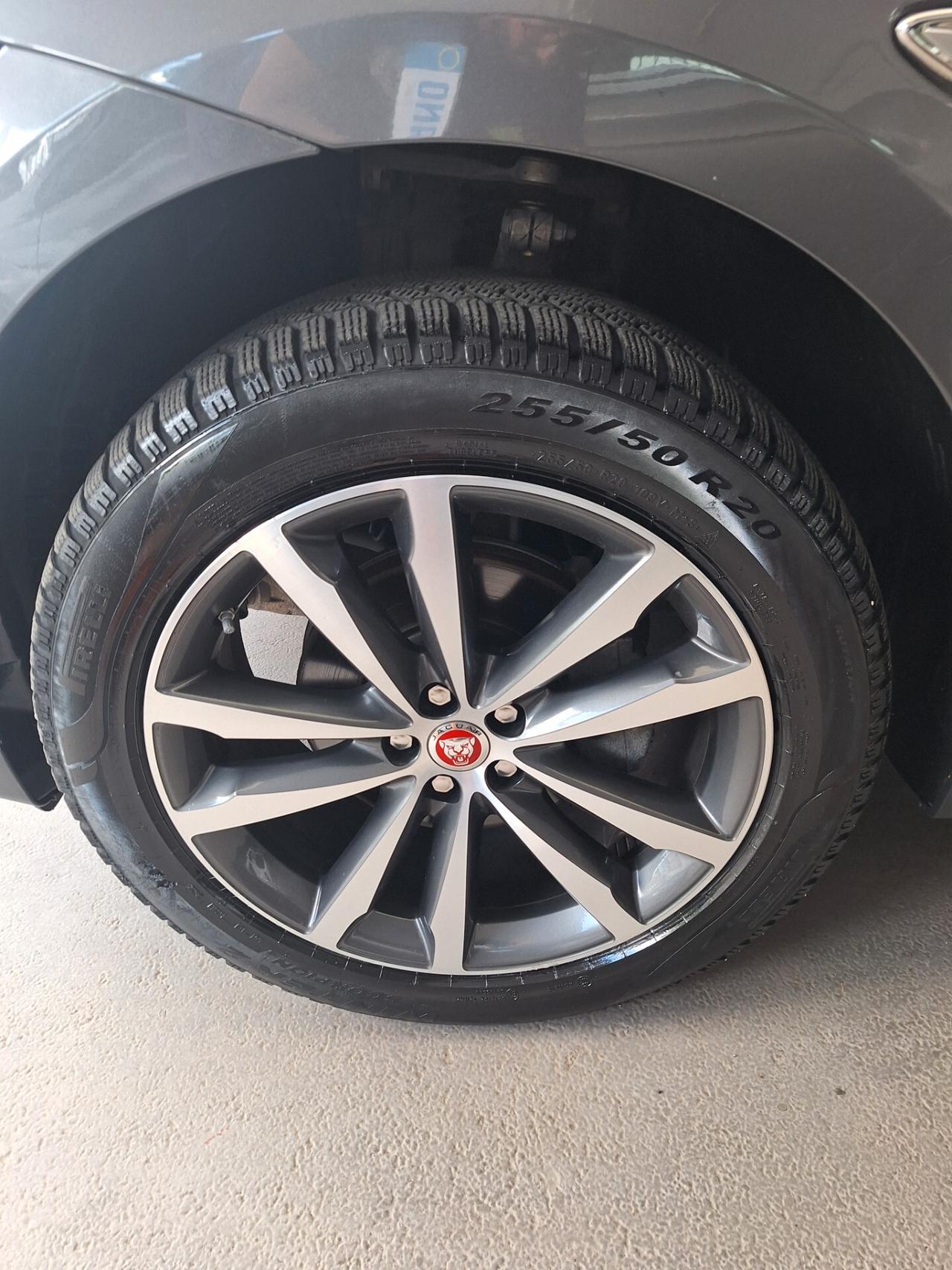 Jaguar F-Pace 2.0 D 240 CV AWD aut. Portfolio Tetto Panor Apribile