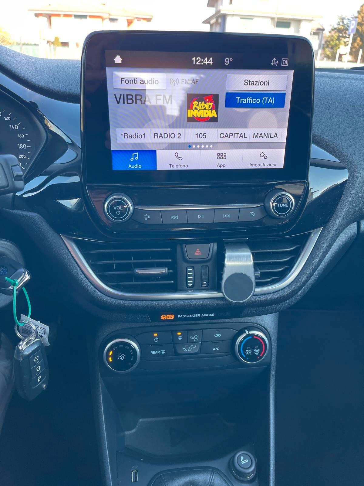 Ford Fiesta 1.5 EcoBlue Tdci 5 porte Connect S NEOPATENTATI