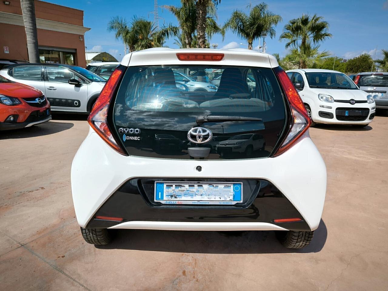 Toyota Aygo 1.0 VVT-i 72 CV 5 porte x-clusiv Connect